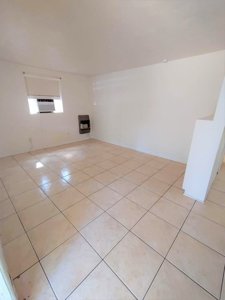 2420 Tanglewood St #A - Photo 2 of 5