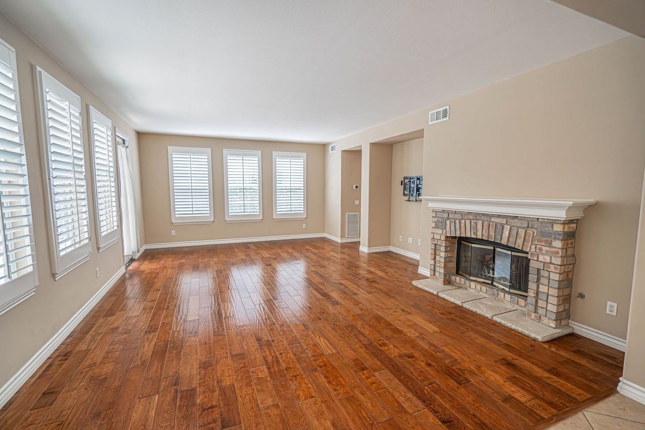 23902 Lakeside Rd - Photo 7 of 37