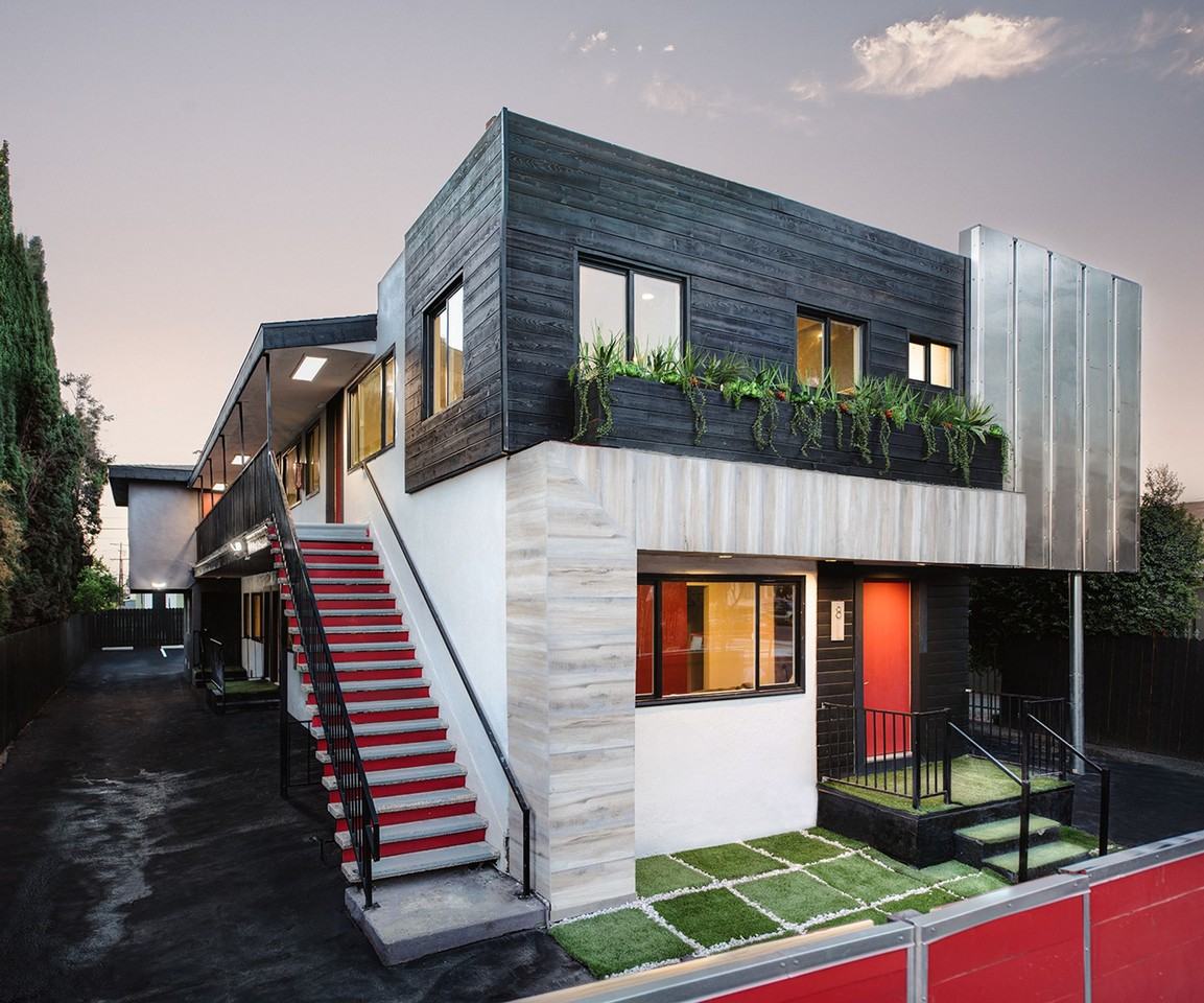 1321 W 36th Place Apartments - Photo 5 of 29