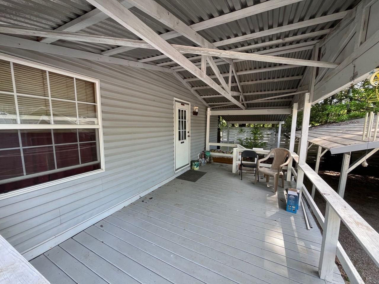 601 Highway 7 N - Photo 3 of 19