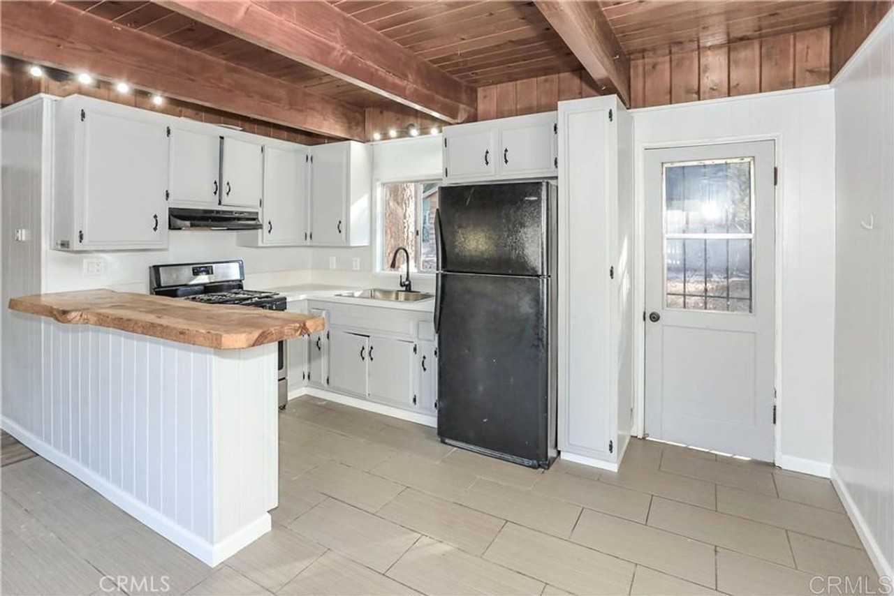 Beautiful Big Bear!! - Photo 3 of 19