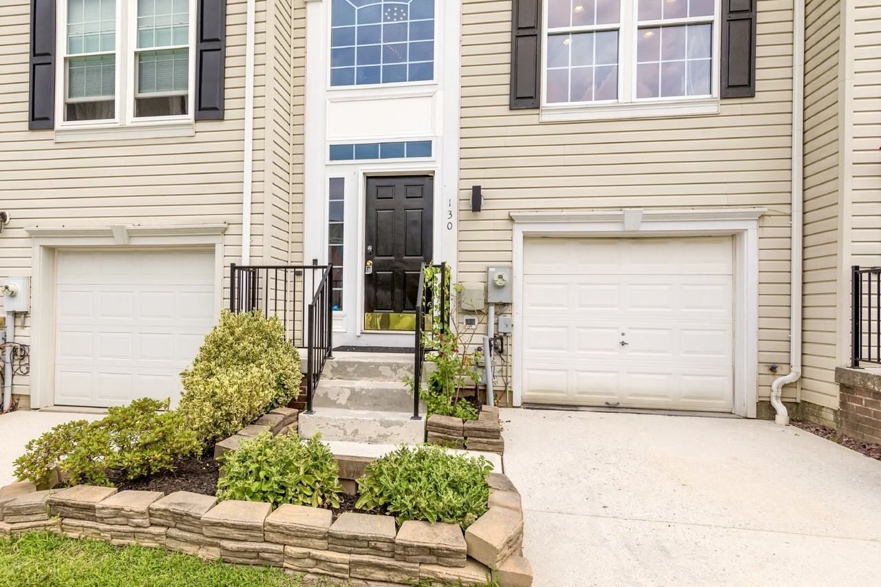 130 Spencer Cir - Photo 2 of 37