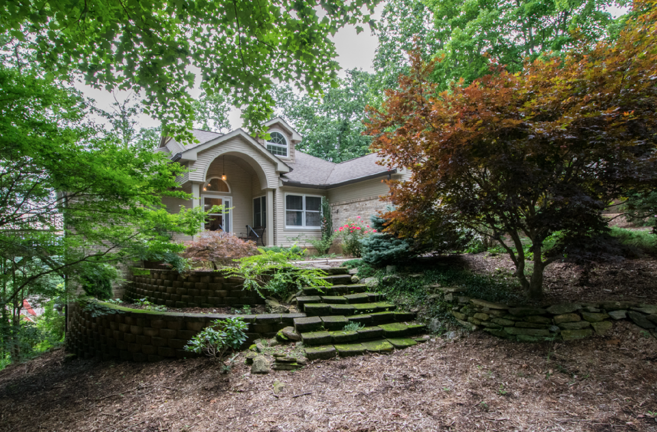 108 Jenny Lind Dr - Photo 2 of 27