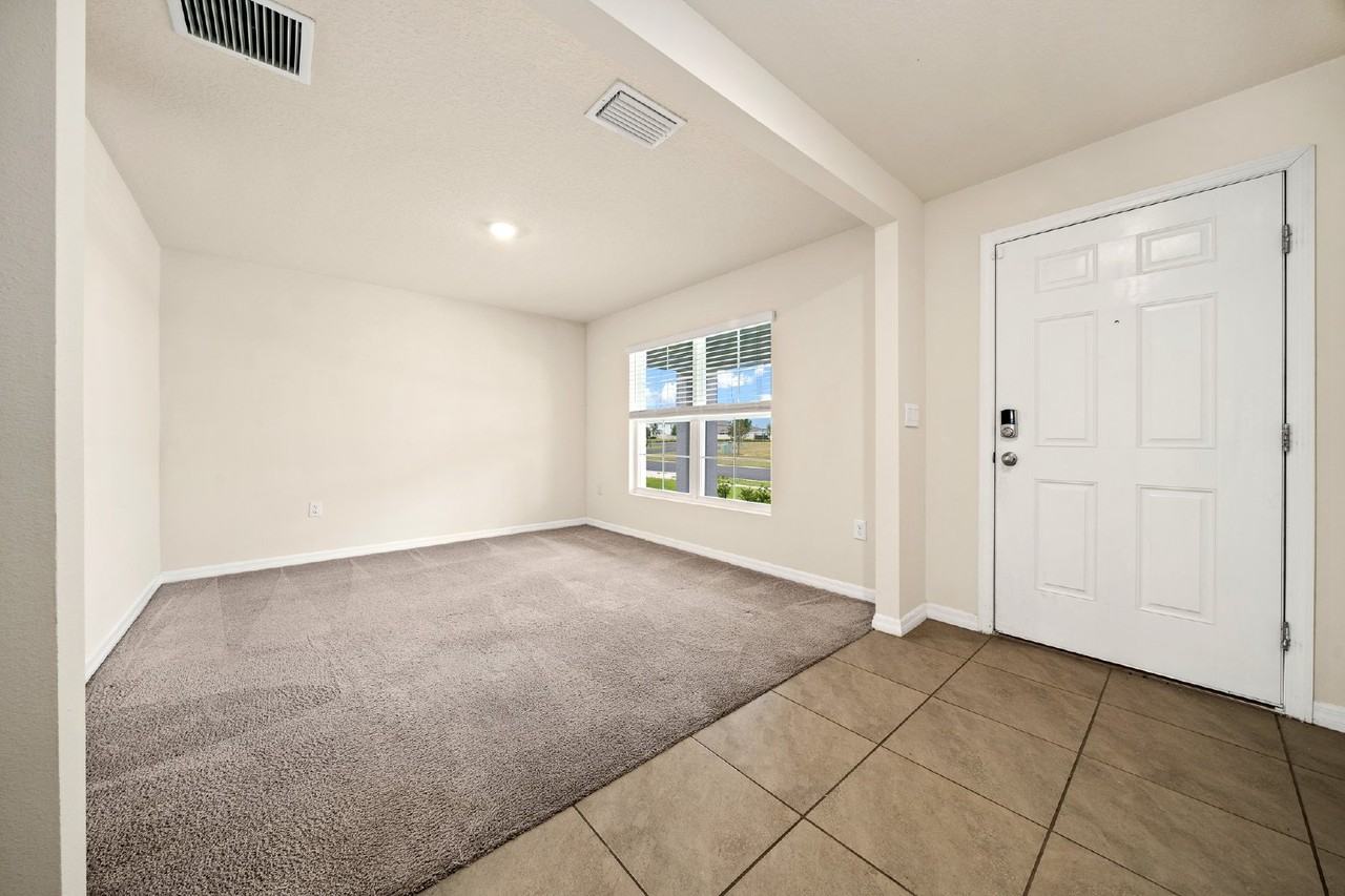 5029 Sw 87th St - Photo 3 of 45