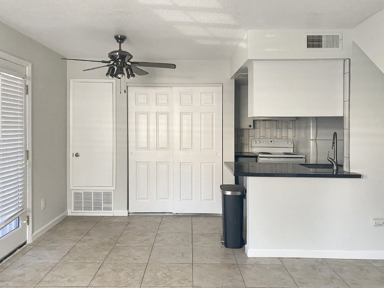 1529 Pyrenees Ave #4 - Photo 3 of 14