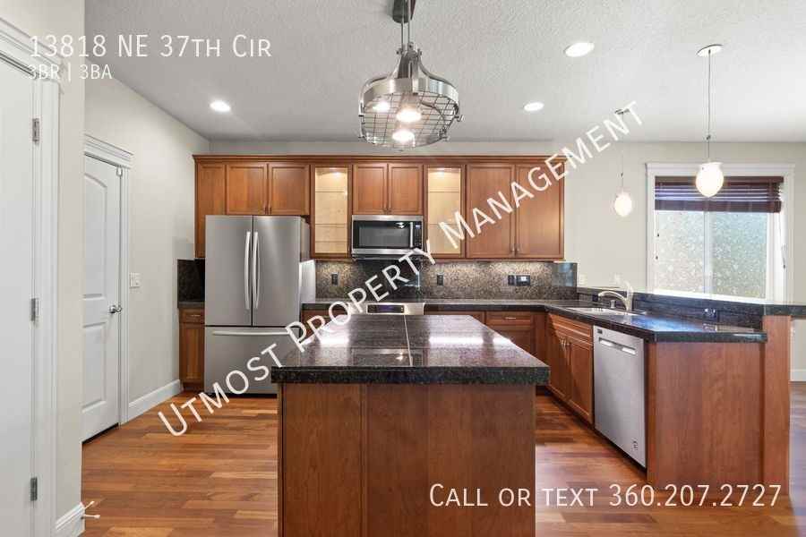 13818 Ne 37th Cir - Photo 3 of 15