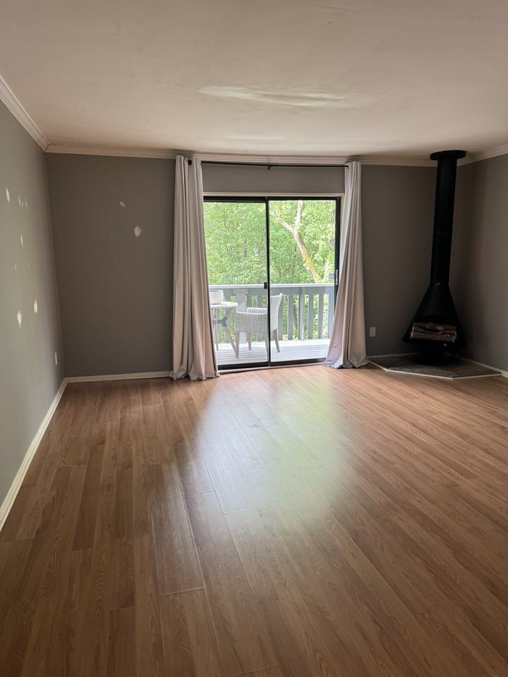 311 Woodland Vlg - Photo 2 of 16