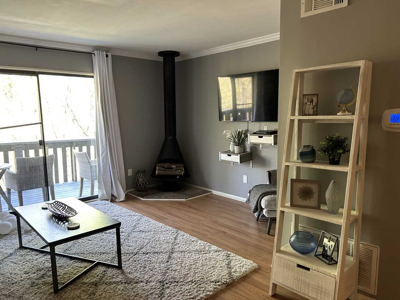 311 Woodland Vlg - Photo 3 of 16