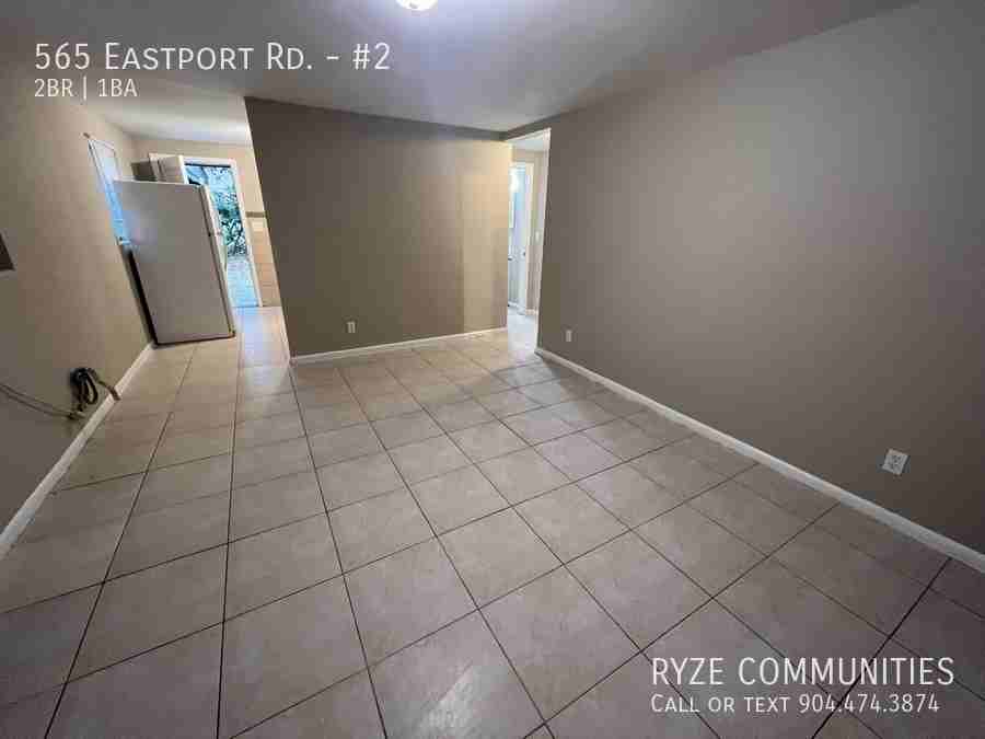 565 Eastport Rd #2 - Photo 2 of 7