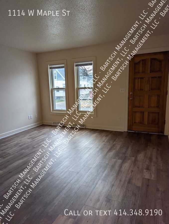 1114 W Maple St - Photo 2 of 6