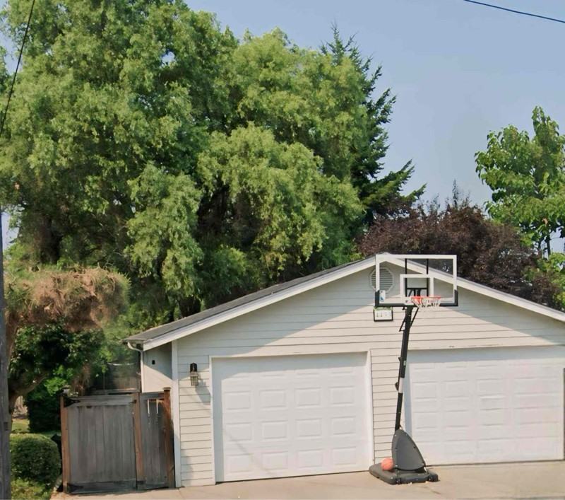 4433 50th Ave S - Photo 2 of 28
