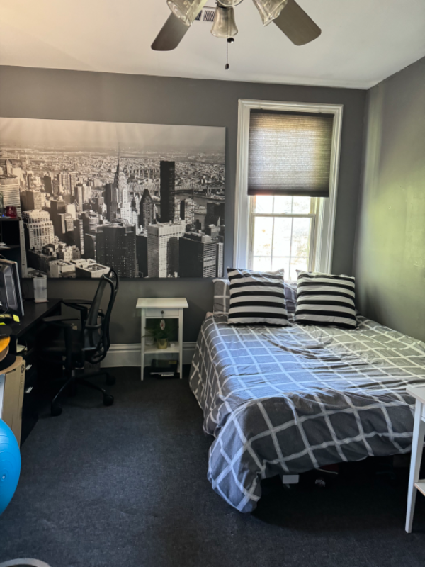 916 S Front St - Photo 2 of 11