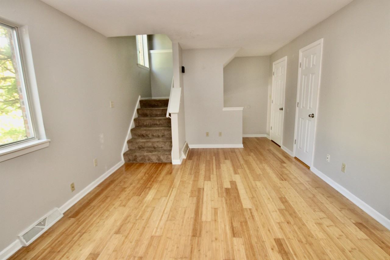 CREEKVIEW/HULTON TOWNHOMES - Photo 2 of 17