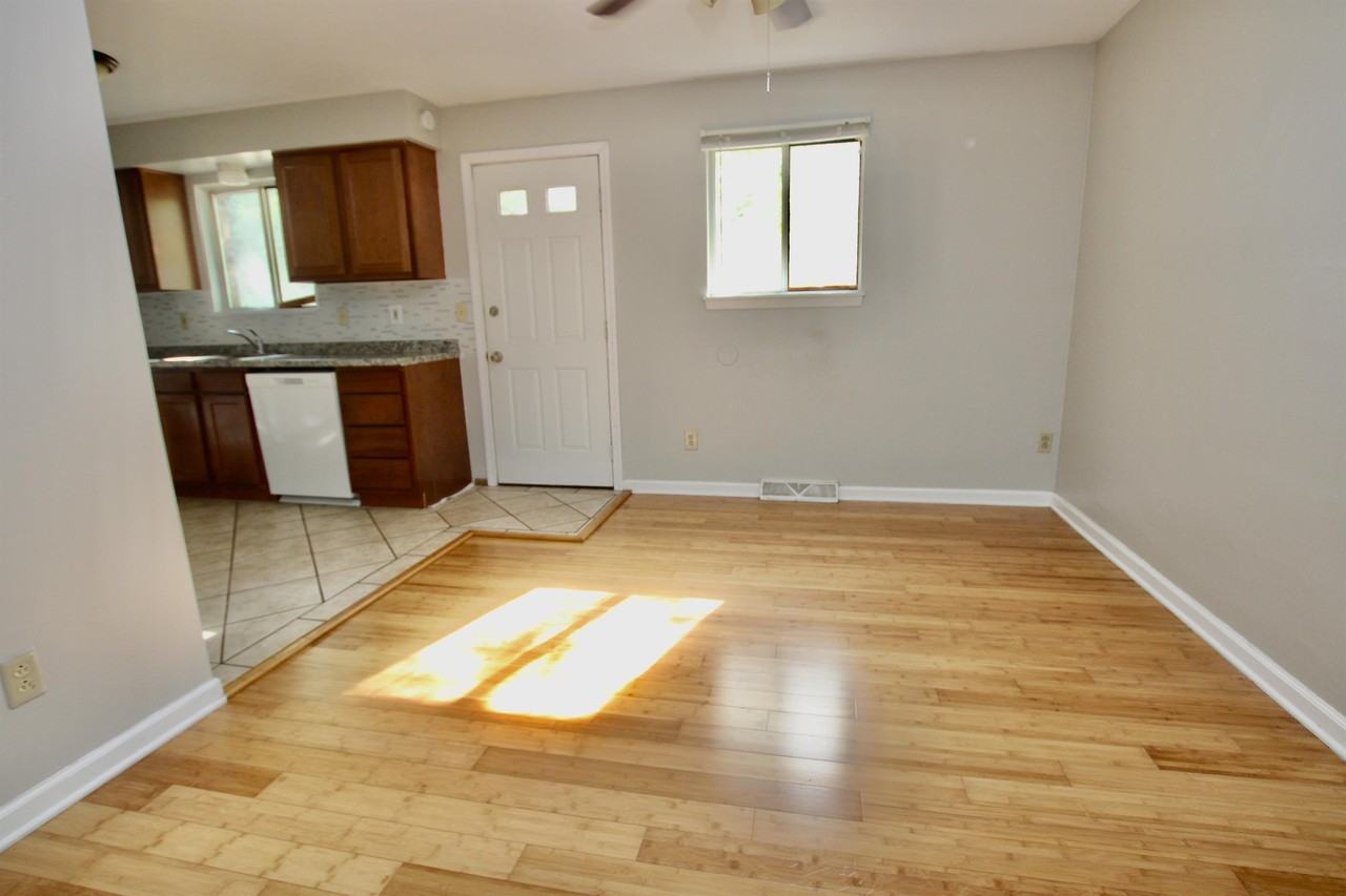 CREEKVIEW/HULTON TOWNHOMES - Photo 3 of 17