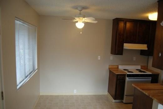 828 W. Sacramento Ave. Apt.# 4 (K) - Photo 3 of 8