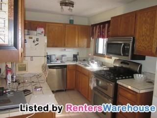 7898 Hallmark Way - Photo 3 of 9