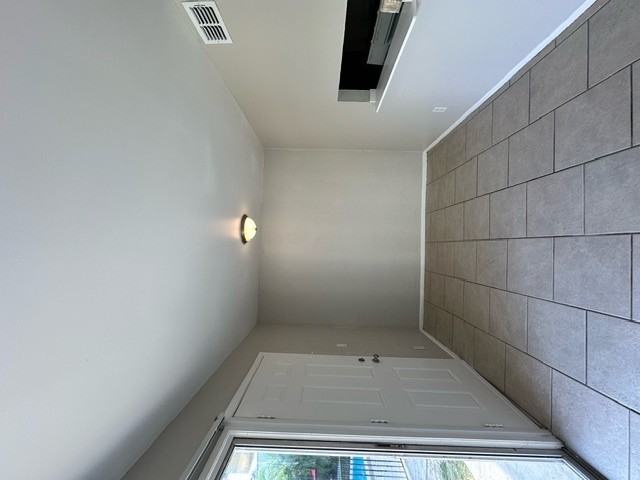 1852-C  Golf View Avenue - Photo 5 of 5