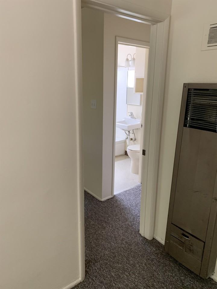 Brizzolara 690 - Photo 4 of 15