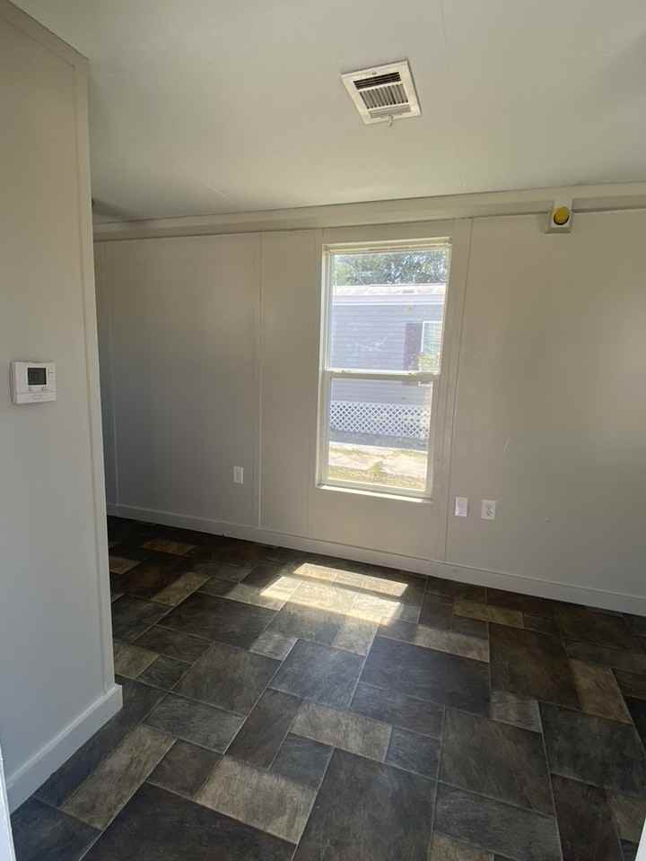 Kings Manor - Photo 3 of 34