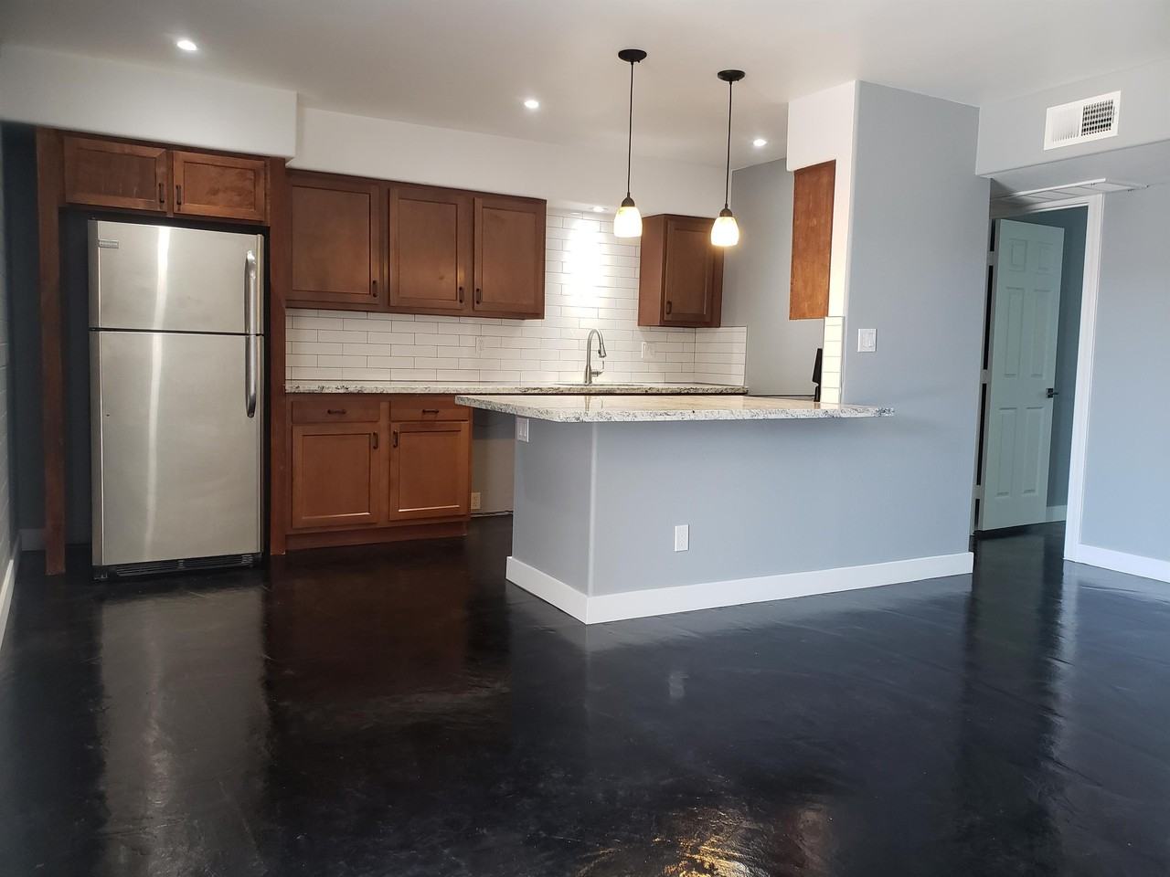 COLTER 10 - Photo 7 of 36