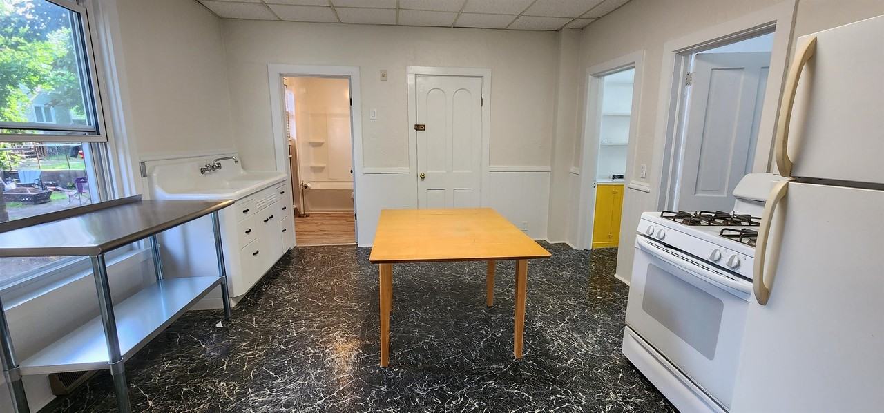 139 Ford Street - Photo 2 of 20