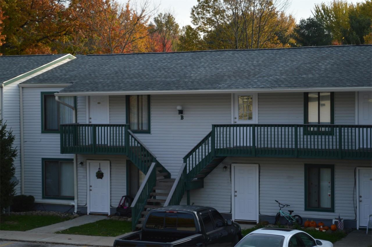 Brimfield Square - Photo 5 of 14