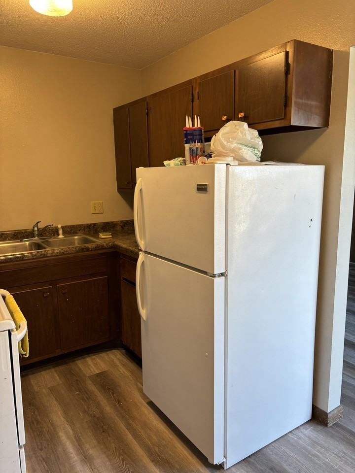 795 4th Ave - Photo 4 of 26