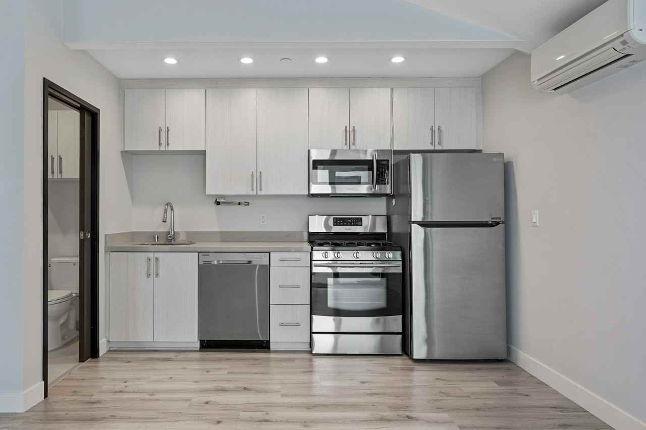 483 Washington Blvd #104 - Photo 3 of 8