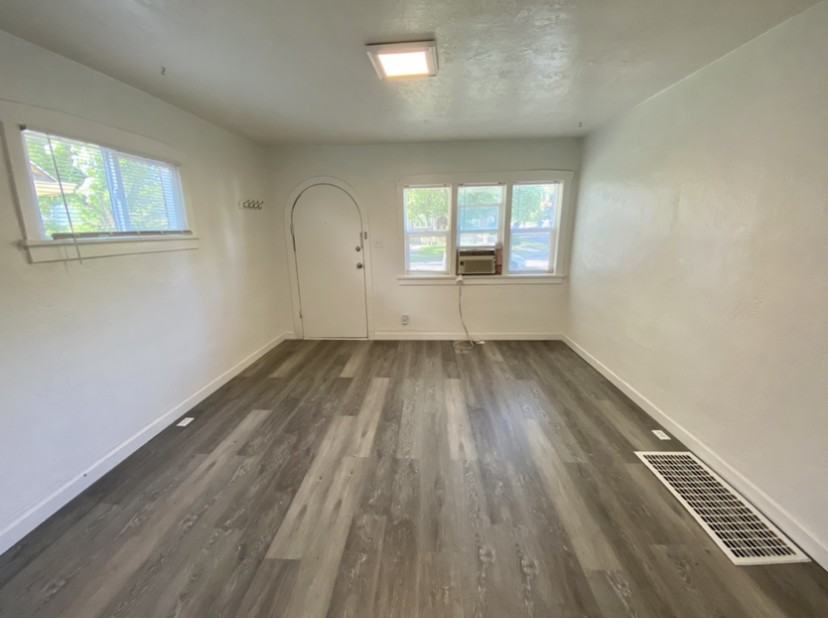 180 E Williams Ave - Photo 4 of 17