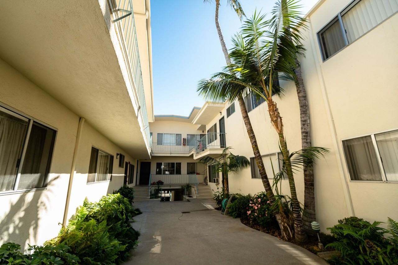 12323 Texas Ave - Photo 5 of 6