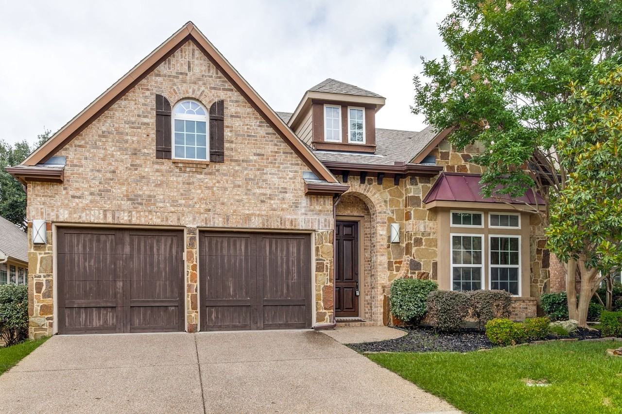 11317 Sanabel Dr - Photo 2 of 26