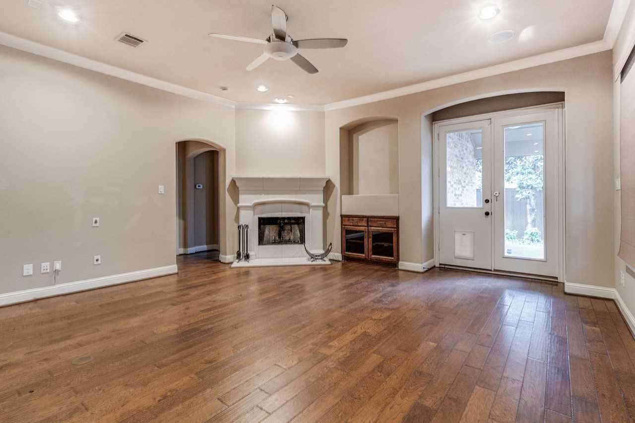 11317 Sanabel Dr - Photo 3 of 26