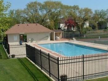352 Ashwood Ct - Photo 3 of 47