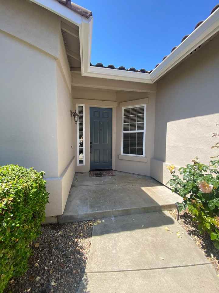 1067 Sleepy Hollow Rd - Photo 5 of 50