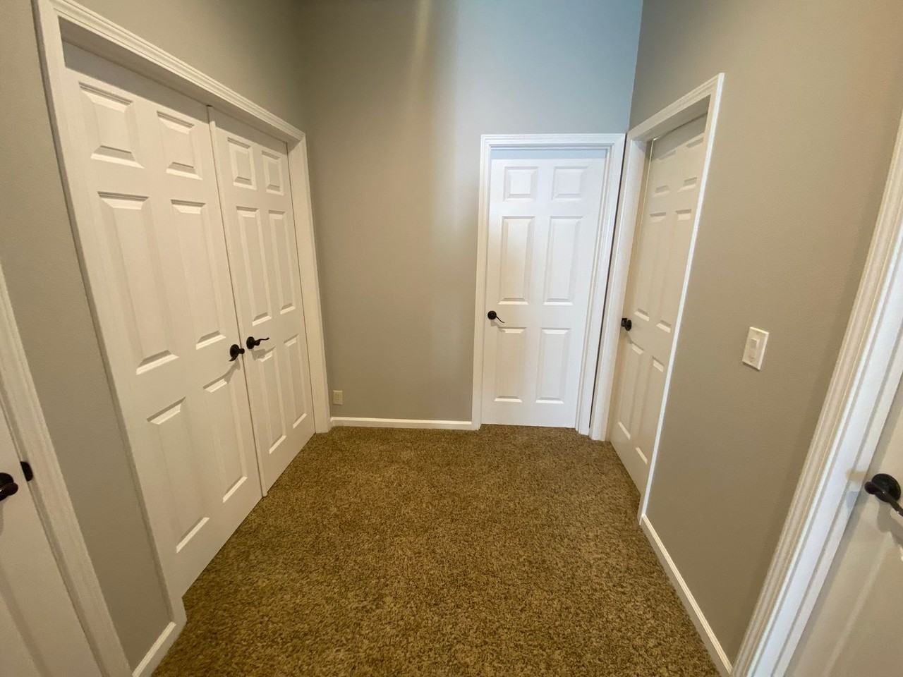 1067 Sleepy Hollow Rd - Photo 7 of 50