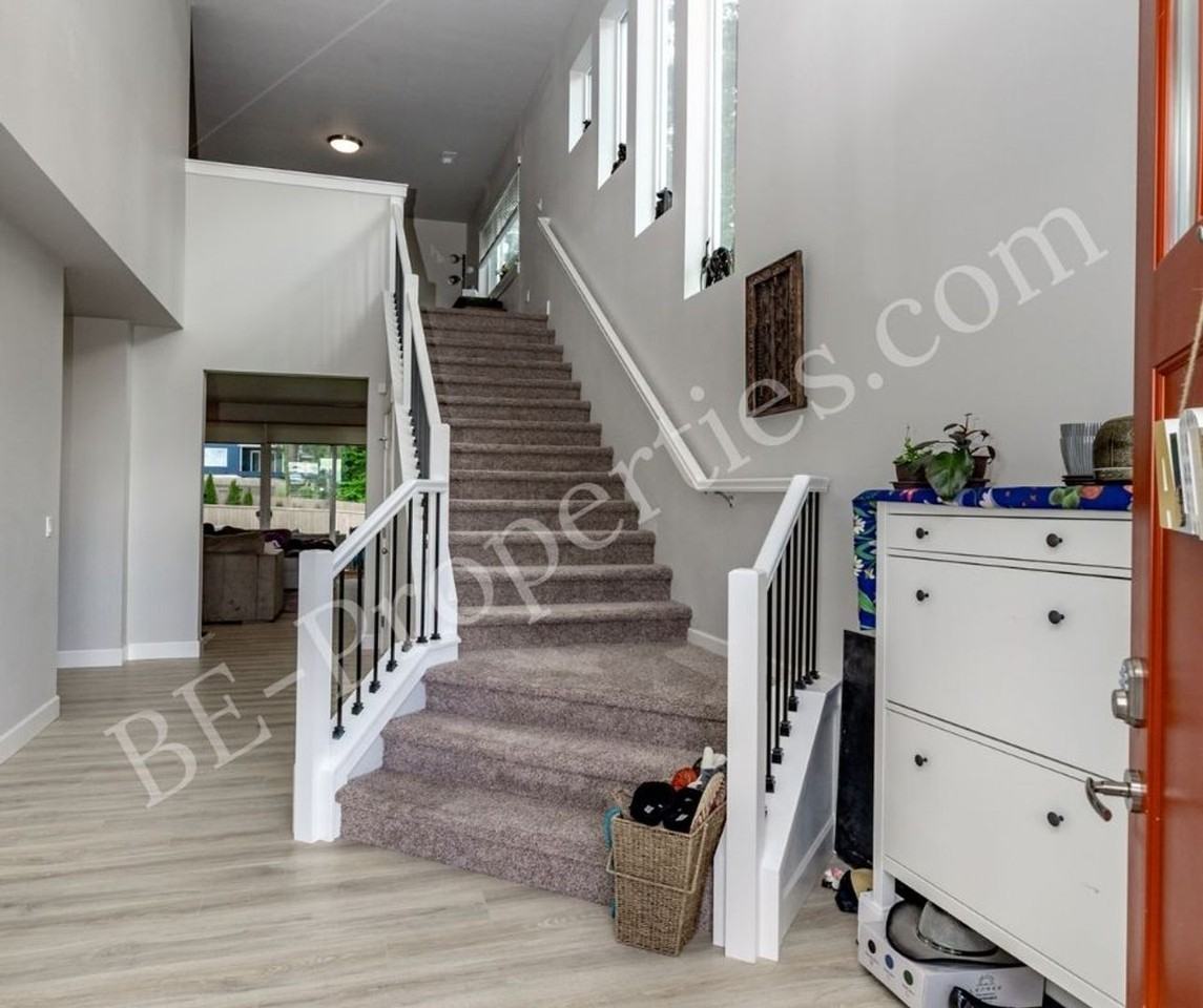 2049 84th Ave E - Photo 3 of 27