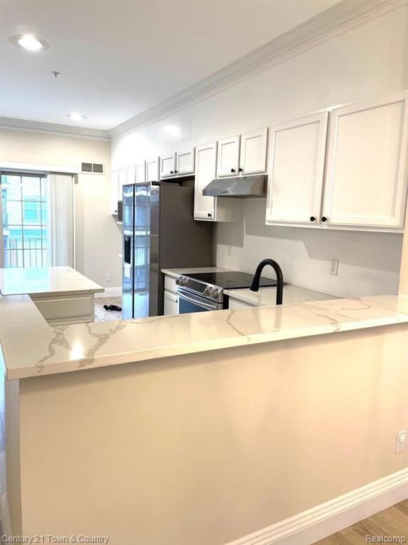 3047 Camden Dr - Photo 3 of 18