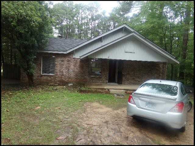 10524 High Rd E - Photo 2 of 10