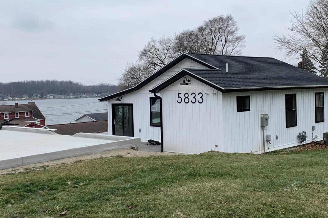 5833 Edgewood Ct - Photo 3 of 11