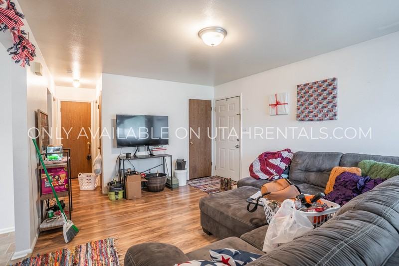 141 N Center St #141 - Photo 4 of 13