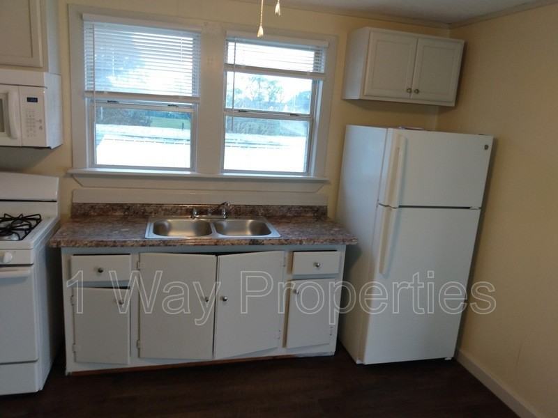 1119 Hickory St #3 - Photo 2 of 9