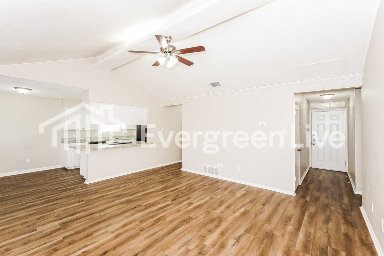 5705 Cedar Ridge Dr - Photo 5 of 19
