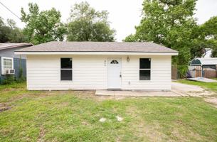 featured image of 809 Cass St