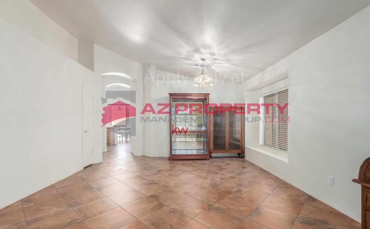 689 W Minton Dr - Photo 3 of 30