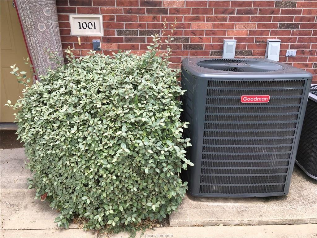 801 Luther St W #1001 - Photo 5 of 16