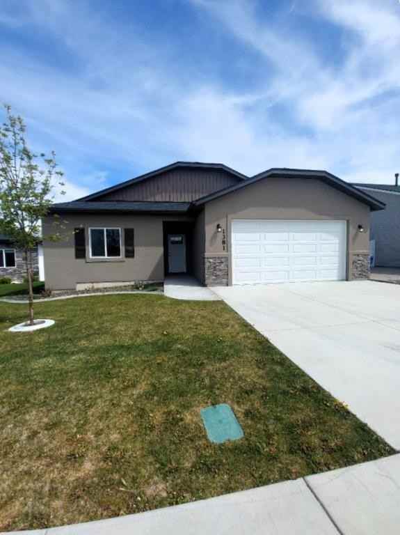 1381 Golden Pheasant Dr - Photo 2 of 17