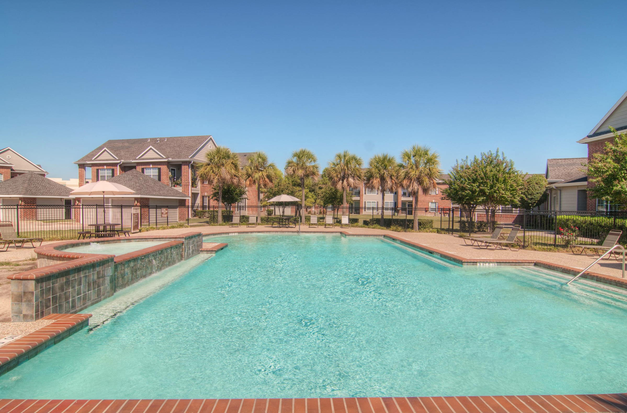 Brittmore - Photo 4 of 4