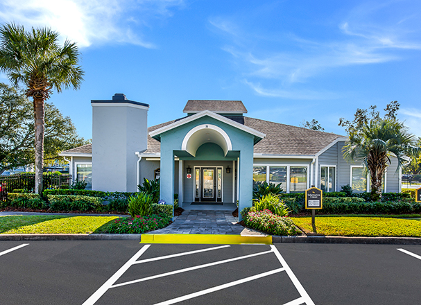 Antlers Apartments - Photo 5 of 31