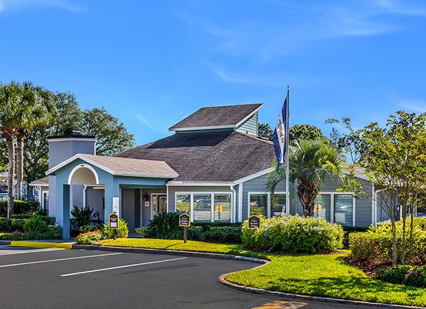 Antlers Apartments - Photo 6 of 31