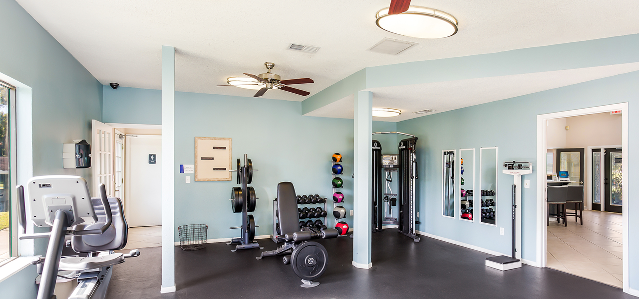 Antlers Apartments - Photo 7 of 31